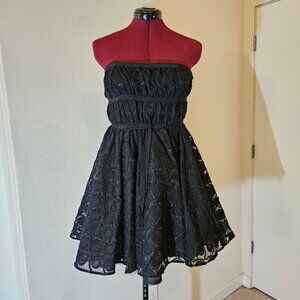Pearl by Gerogina Chapman of Marchesa strapless dress size 6